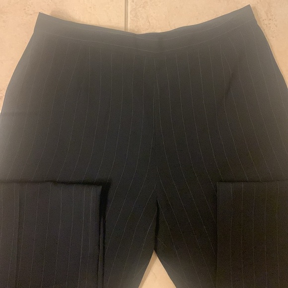 Like new! Cara Lotti pinstripe trousers. - Picture 2 of 7